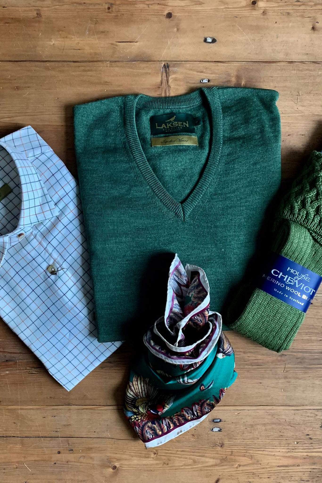 Laksen Knitwear Laksen Essex V-Neck Merino Jumper Ivy (Green)