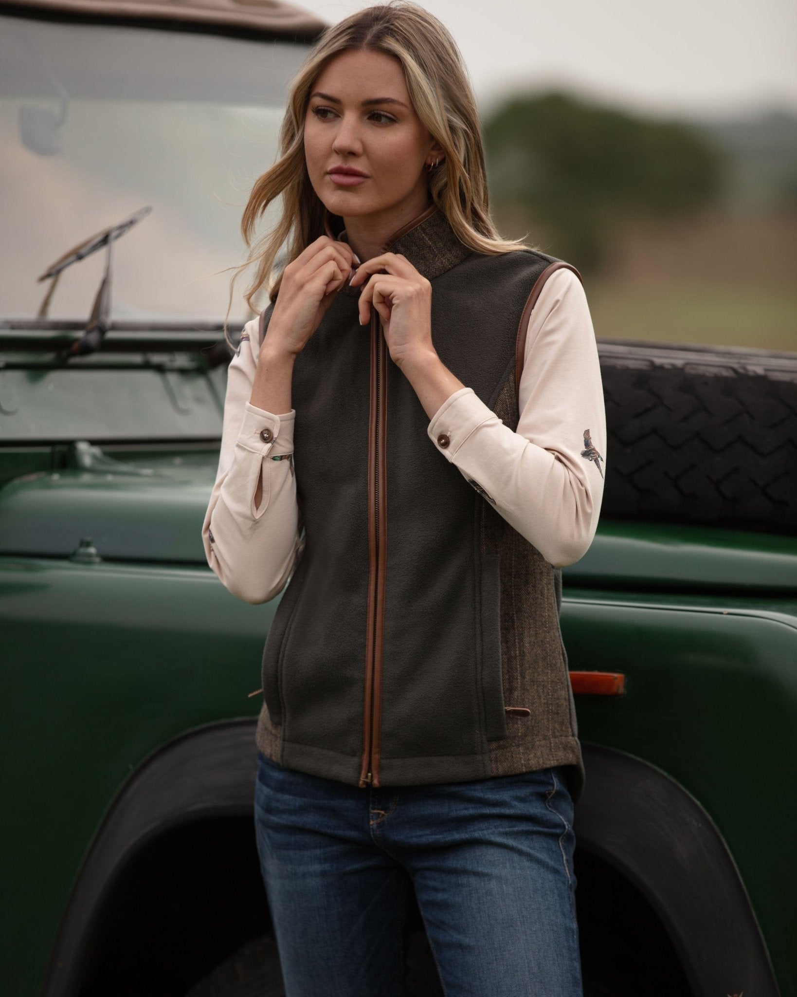 Gunner and Hound Fleeces &amp; Quilted Gilets Gunner and Hound Women&#39;s Tweed Gilet Forest Green